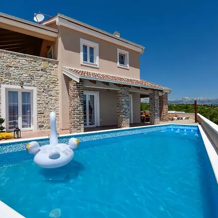 Imperia Villa *
