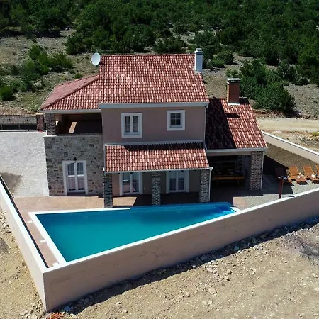 Imperia Villa *