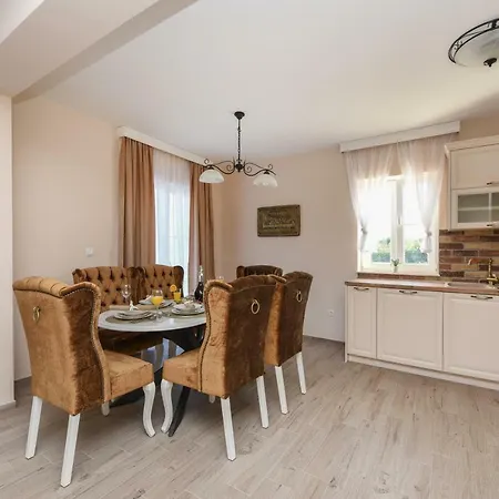Imperia Villa