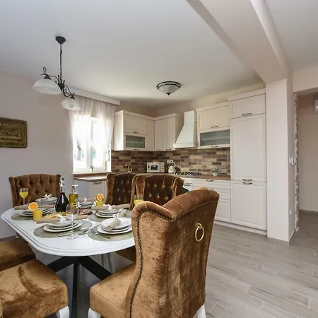 Villa Imperia *