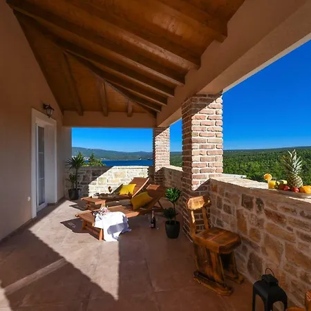 Imperia Villa Novigrad (Dalmatia)